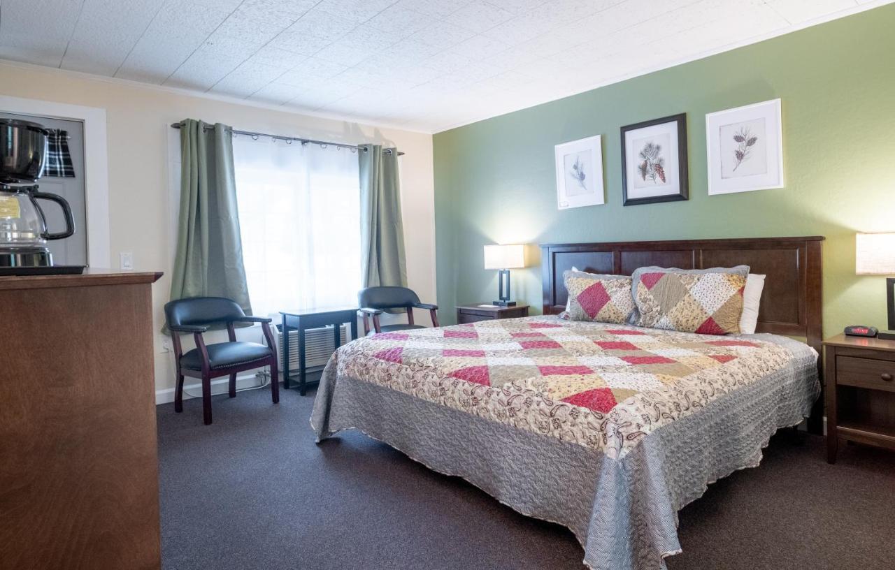 Acadia Pines Motel บาร์ฮาเบอร์ ภายนอก รูปภาพ
