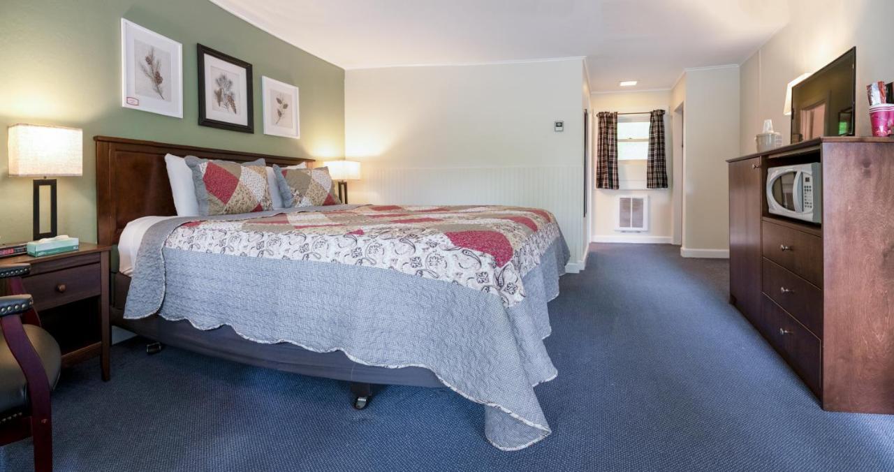 Acadia Pines Motel บาร์ฮาเบอร์ ภายนอก รูปภาพ