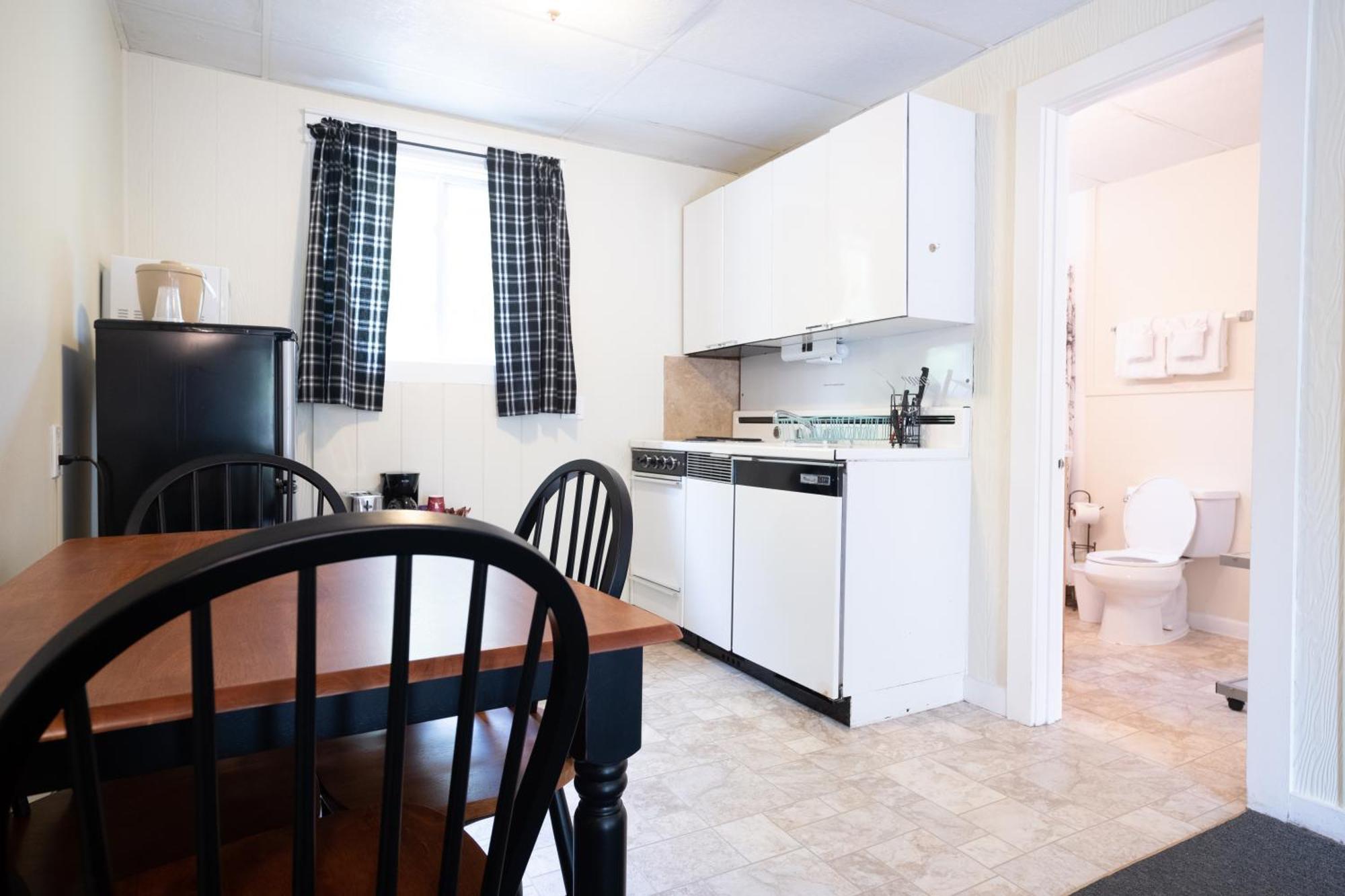Acadia Pines Motel บาร์ฮาเบอร์ ภายนอก รูปภาพ